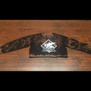 Bleached crop top crew neck